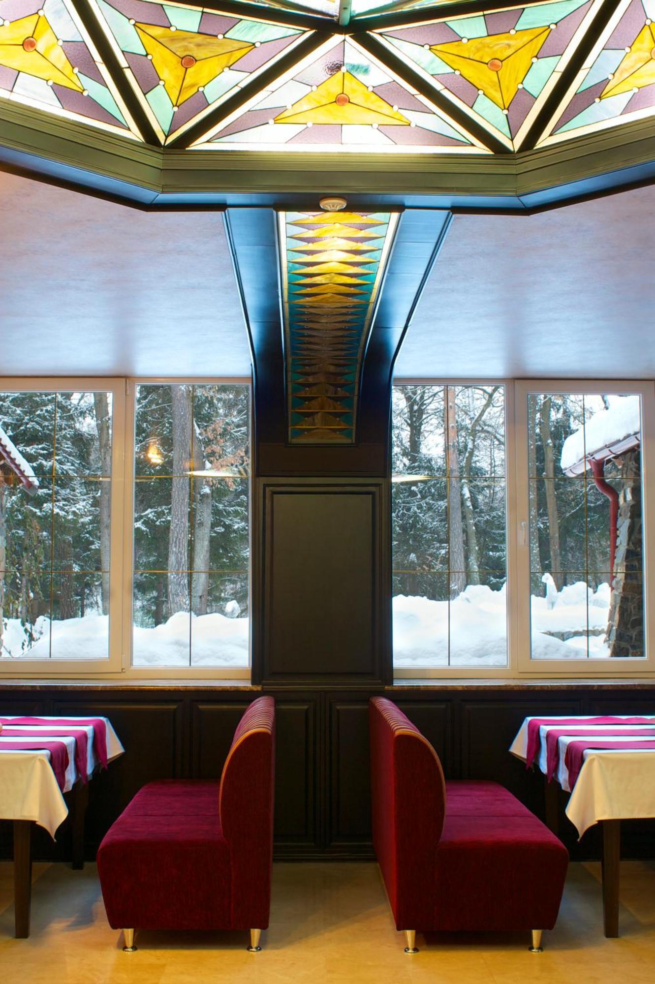 Sherwood Hotel Dolgomostiska Esterno foto