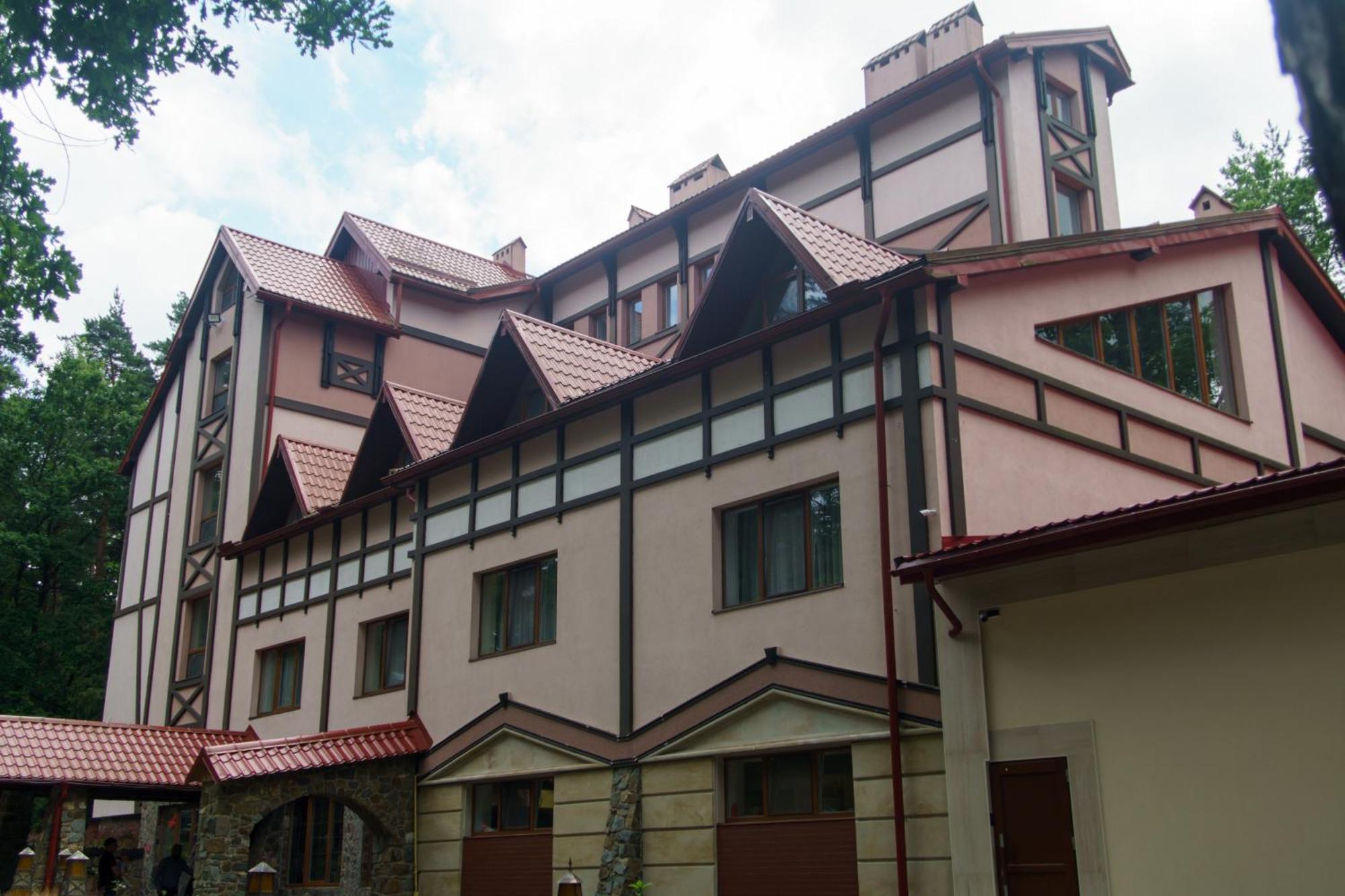 Sherwood Hotel Dolgomostiska Esterno foto