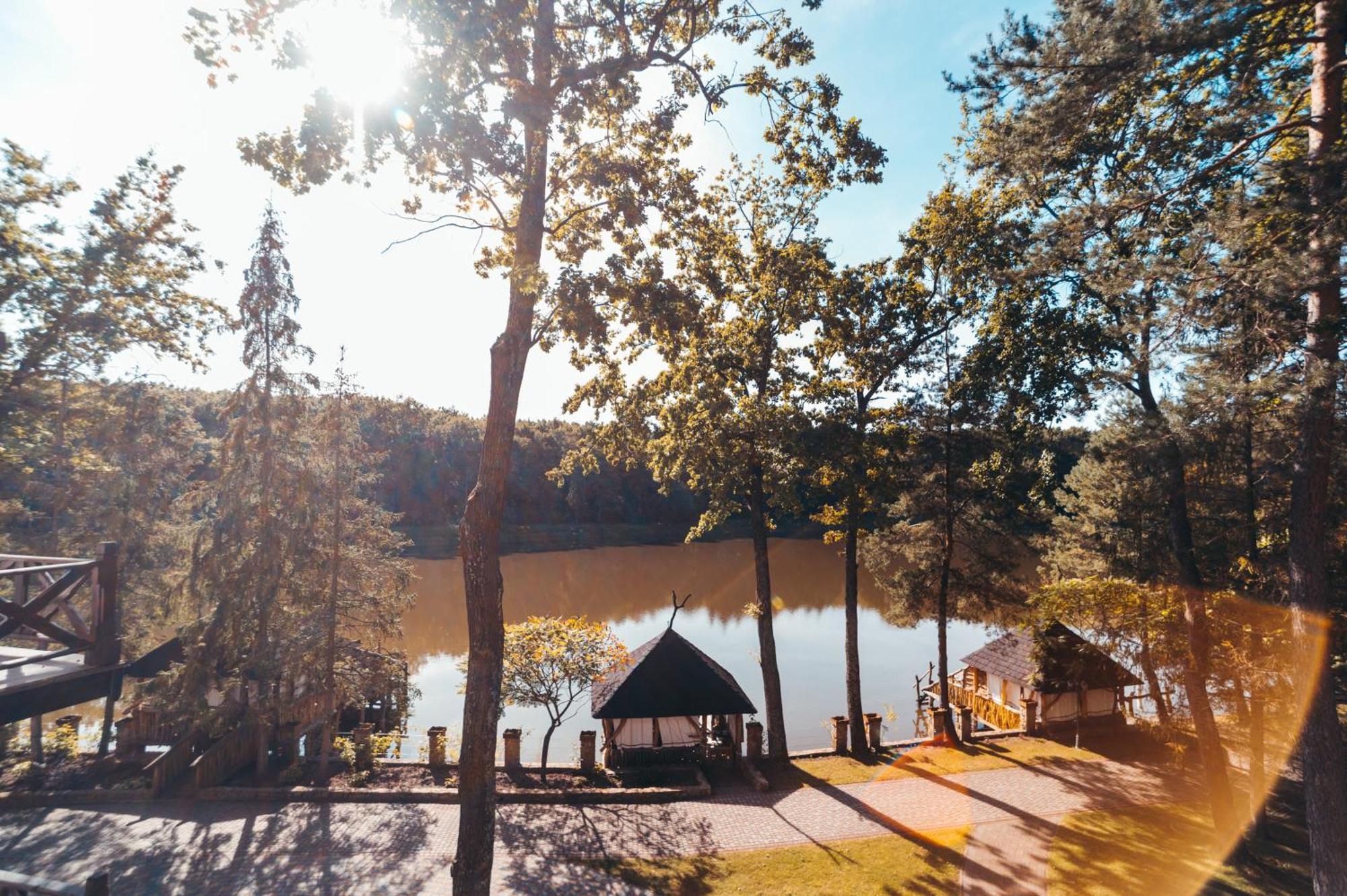 Sherwood Hotel Dolgomostiska Esterno foto